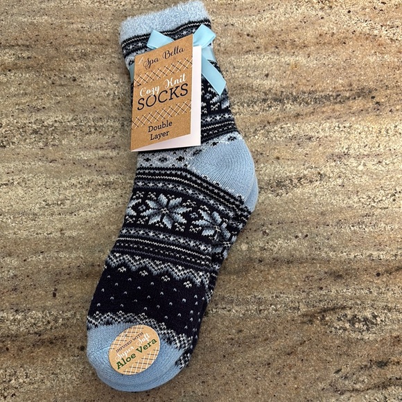NWT ladies Cozy Knit Socks - Blue - Picture 1 of 4